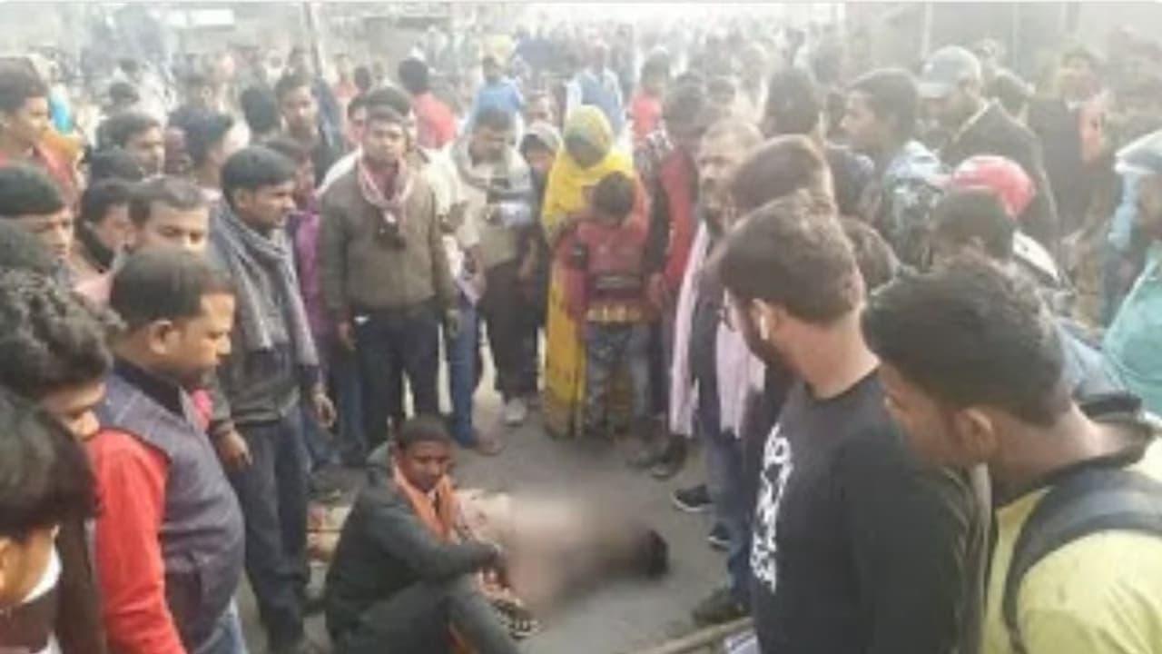 लॉज में पढ़ाई करने वाले 9वीं के स्टूडेंट की हत्या, बाथरूम के पास फेंकी लाश बॉडी पर जख्म ही जख्म लॉज में पढ़ाई करने वाले 9वीं के स्टूडेंट की हत्या, बाथरूम के पास फेंकी लाश बॉडी पर जख्म ही जख्म