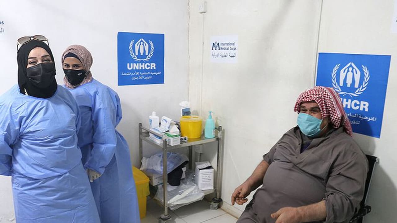 അഭയാർത്ഥികൾക്ക് കൊവിഡ് വാക്സിൻ നൽകി മാതൃകയായി ജോർദാൻ