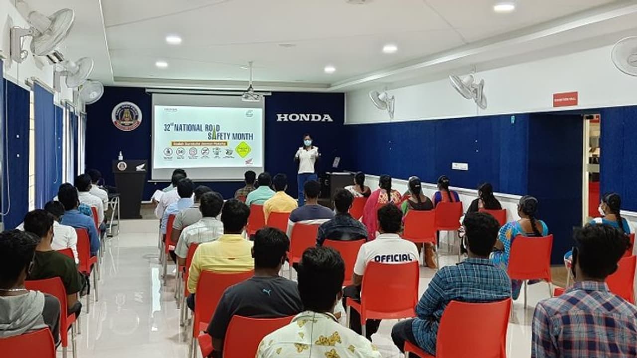 ರಾಷ್ಟ್ರೀಯ ರಸ್ತೆ ಸುರಕ್ಷತಾ ಮಾಸಾಚರಣೆ: 160 ನಗರಗಳಲ್ಲಿ ಜಾಗೃತಿ ಕಾರ್ಯಕ್ರಮ!