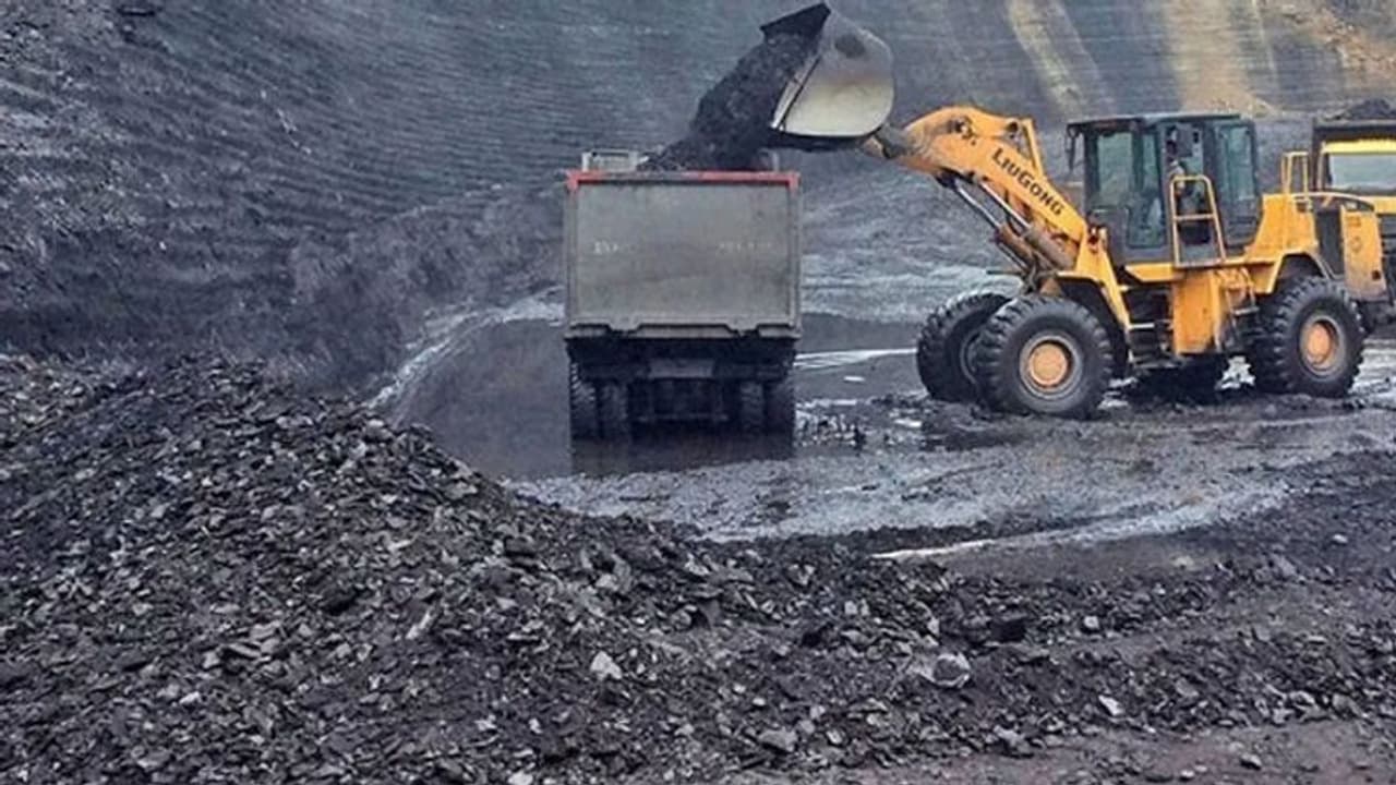 ఫలిస్తున్న ఏపీ సర్కార్ యత్నాలు.. పెరుగుతున్న బొగ్గు నిల్వలు, త్వరలోనే సంక్షోభానికి తెర