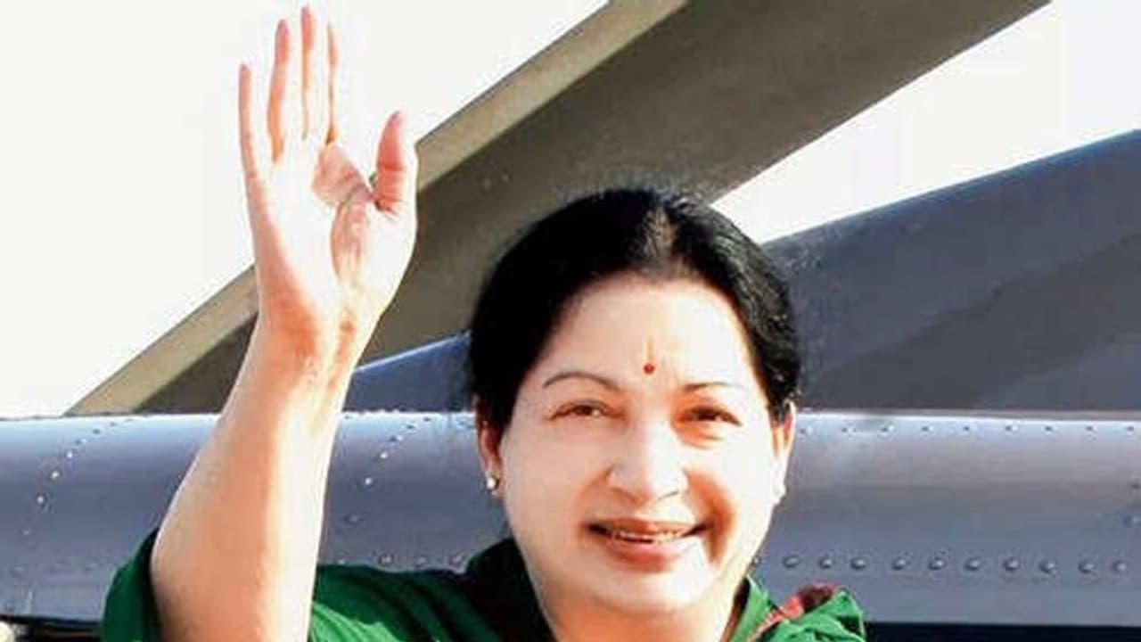 వారసత్వం: జయలలిత కంచుకోటలో విజయం ఆయనదే..