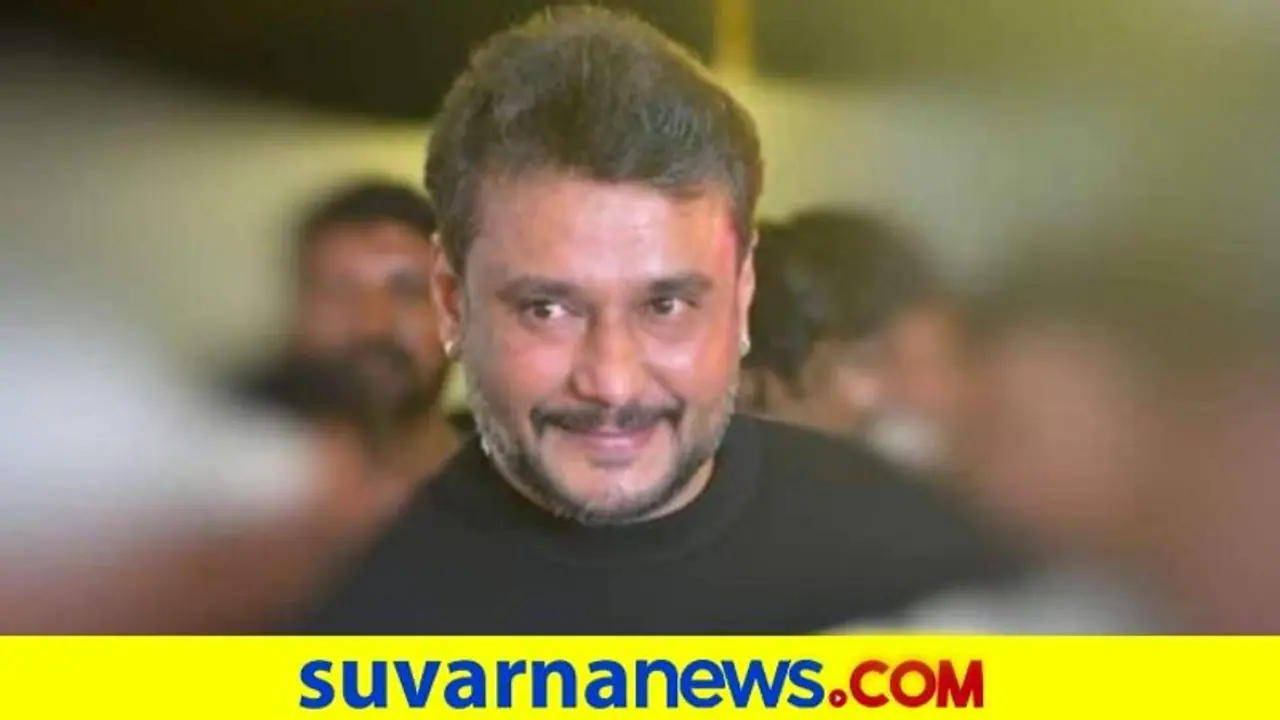 ರಾತ್ರಿ ದರ್ಶನ್ ಕಾರು ಫಾಲೋ ಮಾಡುತ್ತಿದ್ದ ಸ್ಪೆಷಲ್‌ ಅಭಿಮಾನಿಯನ್ನು ಭೇಟಿ ಮಾಡಿದ ದರ್ಶನ್!