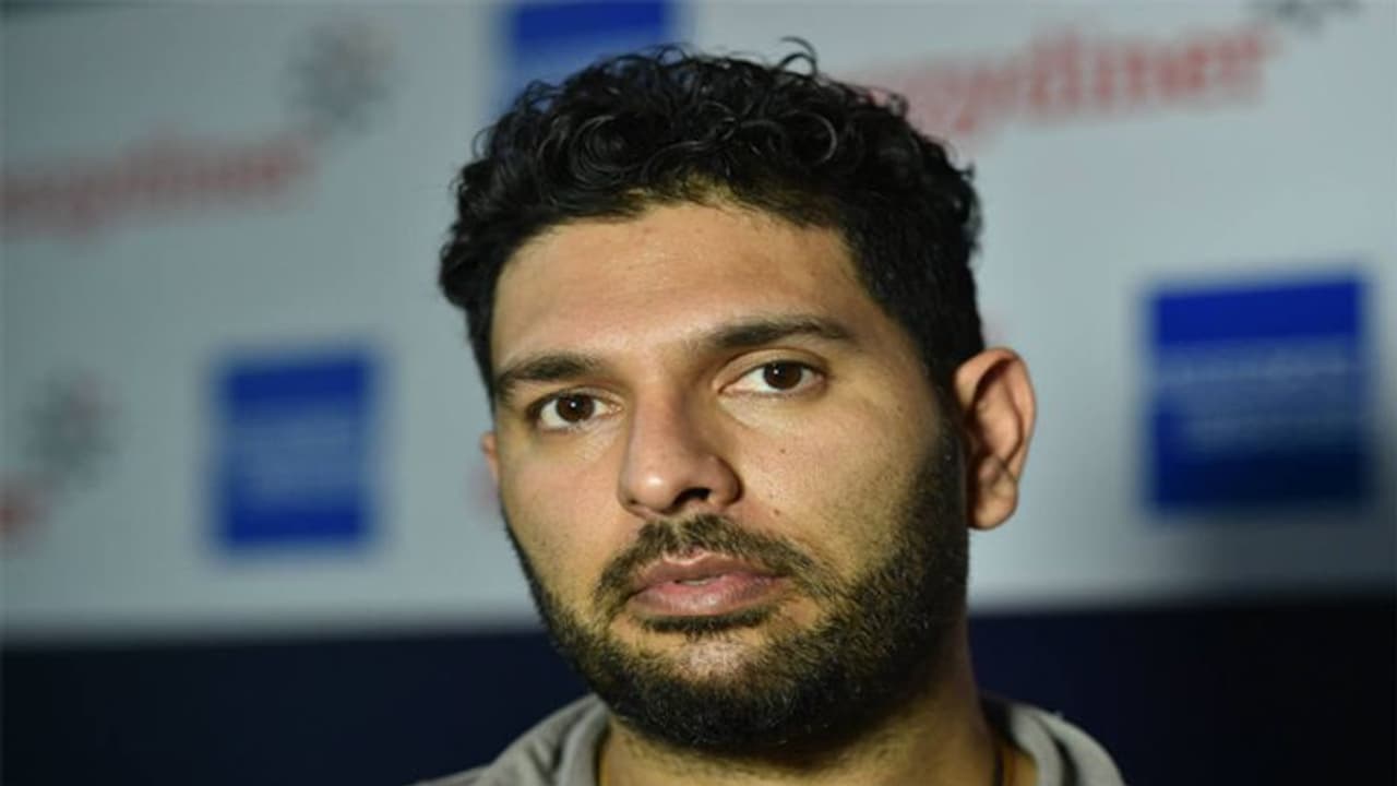 করোনা যুদ্ধে সামিল যুবরাজ সিং, ১০০০ কোভিড বেডের ব্যবস্থা করলেন 'পঞ্জাব দ্য পুত্তর' করোনা যুদ্ধে সামিল যুবরাজ সিং, ১০০০ কোভিড বেডের ব্যবস্থা করলেন 'পঞ্জাব দ্য পুত্তর'