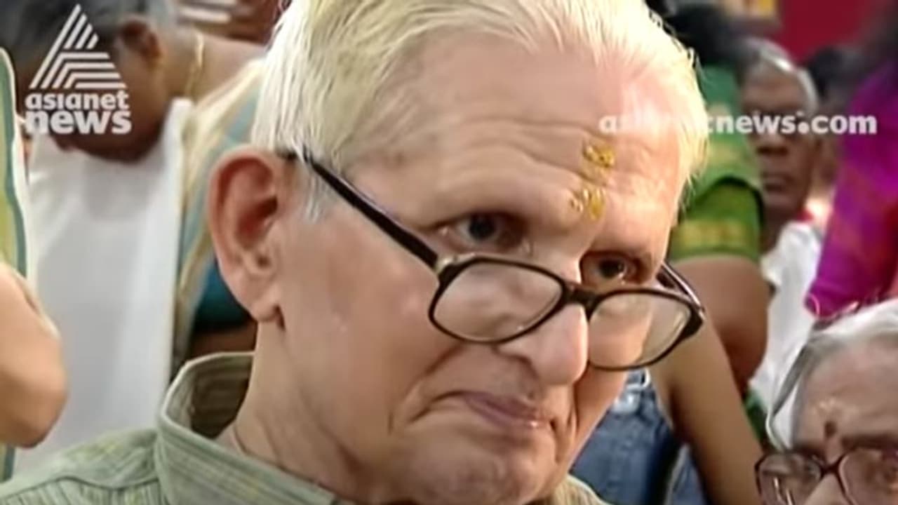 കവിത കൈവിടാനാവാത്ത മഹാകവി, വിഷ്ണു നാരായണൻ നമ്പൂതിരി ഓർമ്മയാവുമ്പോൾ കവിത കൈവിടാനാവാത്ത മഹാകവി, വിഷ്ണു നാരായണൻ നമ്പൂതിരി ഓർമ്മയാവുമ്പോൾ