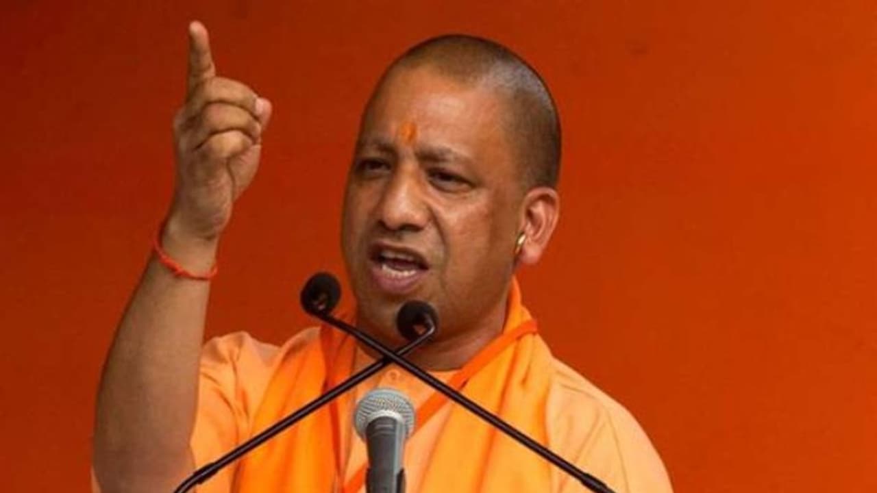 सदन में बिफरे CM योगी, सुधर जाओ..ज्यादा गर्मी न दिखाओ..वरना ऐसी भाषा में समझाऊंगा, पेट दर्द दूर हो जाएगा सदन में बिफरे CM योगी, सुधर जाओ..ज्यादा गर्मी न दिखाओ..वरना ऐसी भाषा में समझाऊंगा, पेट दर्द दूर हो जाएगा