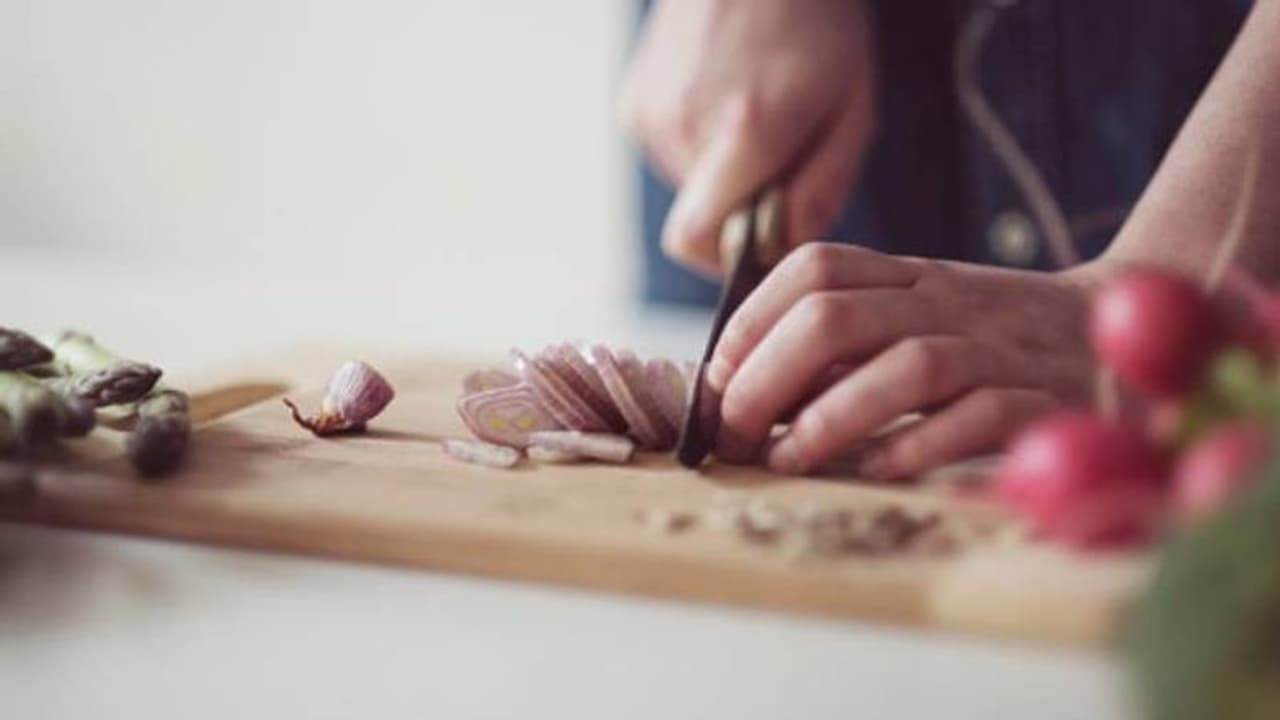 ഭാര്യ ചെയ്ത വീട്ടുജോലിക്ക് നഷ്ടപരിഹാരം കൊടുക്കണം, വിധി പുറപ്പെടുവിച്ച് ചൈനയിലെ കോടതി ഭാര്യ ചെയ്ത വീട്ടുജോലിക്ക് നഷ്ടപരിഹാരം കൊടുക്കണം, വിധി പുറപ്പെടുവിച്ച് ചൈനയിലെ കോടതി