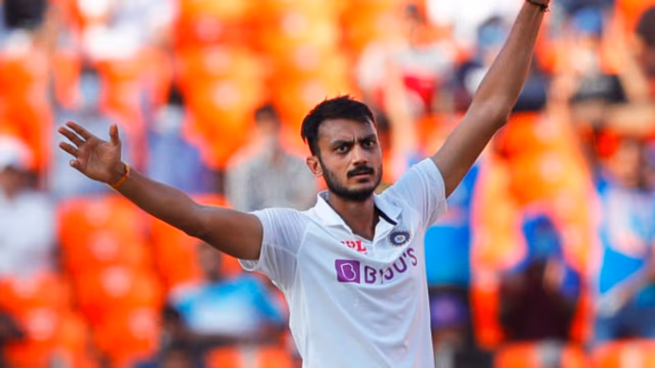 ಅಹಮದಾಬಾದ್ ಟೆಸ್ಟ್; ಮತ್ತೆ ಮಿಂಚಿದ ಅಕ್ಷರ್ ಪಟೇಲ್ ಅಹಮದಾಬಾದ್ ಟೆಸ್ಟ್; ಮತ್ತೆ ಮಿಂಚಿದ ಅಕ್ಷರ್ ಪಟೇಲ್