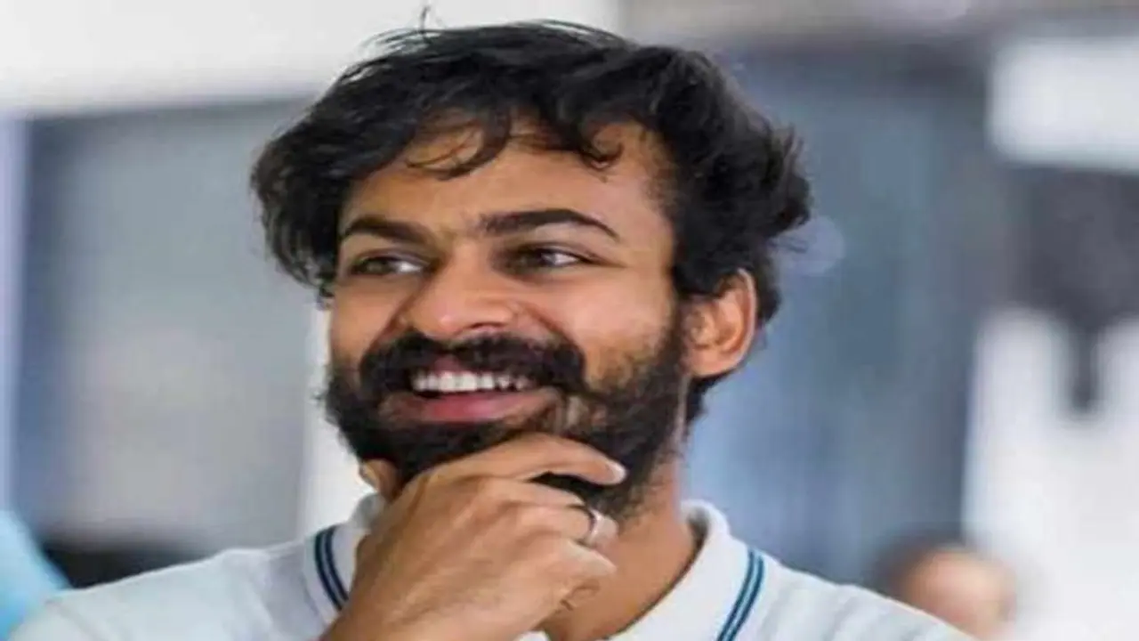 అన్న కాదన్నాడు.. తమ్ముడు ఓకే చేశాడు.. `ఉప్పెన` హీరో జోరు మామూలుగా లేదుగా! అన్న కాదన్నాడు.. తమ్ముడు ఓకే చేశాడు.. `ఉప్పెన` హీరో జోరు మామూలుగా లేదుగా!