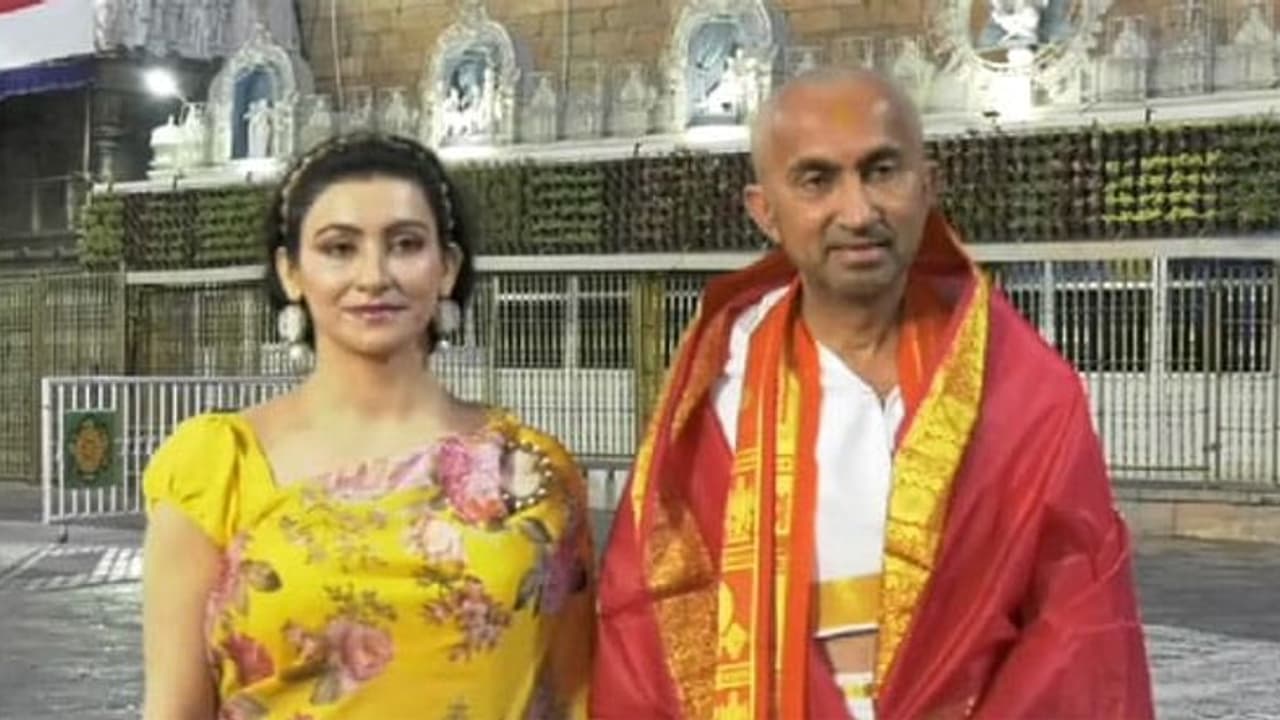 ఓవైపు స్టీల్ ప్లాంట్ రగడ...మరోవైపు శ్రీవారికి పోస్కో సంస్థ భారీ విరాళం ఓవైపు స్టీల్ ప్లాంట్ రగడ...మరోవైపు శ్రీవారికి పోస్కో సంస్థ భారీ విరాళం