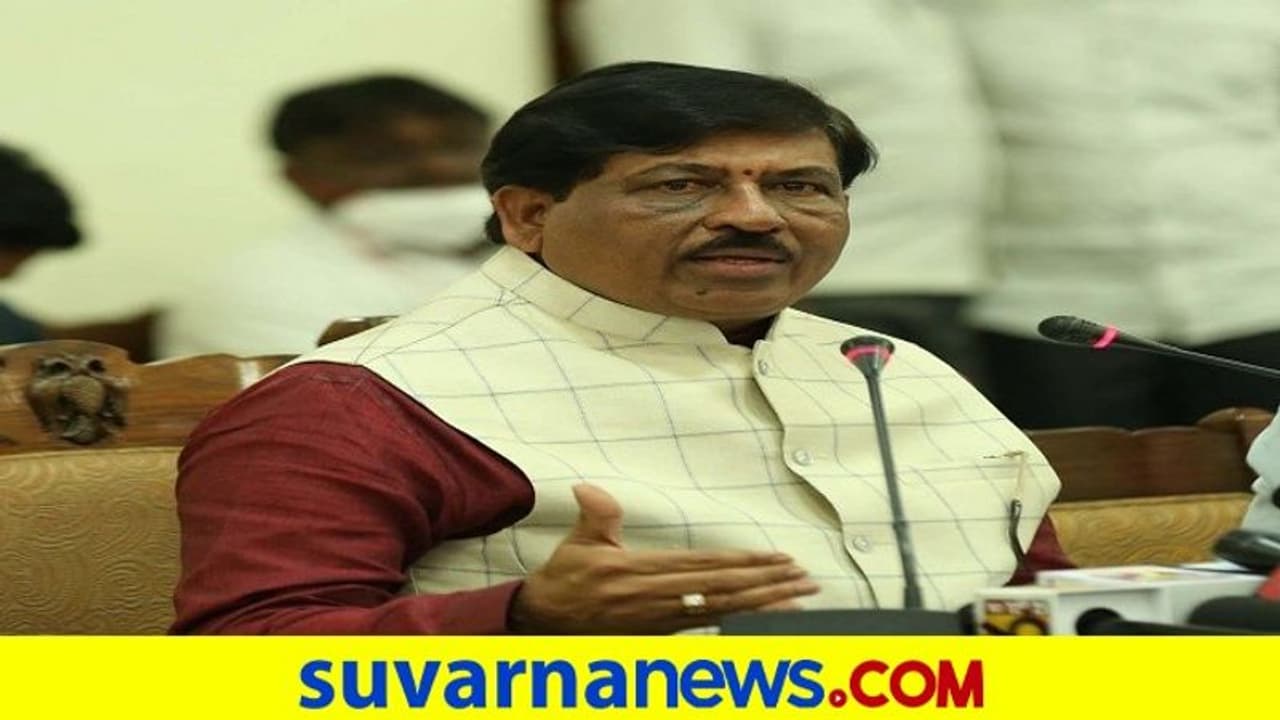 ಸಚಿವ ನಿರಾಣಿಯಿಂದಲೂ ಕಬ್ಬಿನ ಹಣ ಬಾಕಿ ಸಚಿವ ನಿರಾಣಿಯಿಂದಲೂ ಕಬ್ಬಿನ ಹಣ ಬಾಕಿ