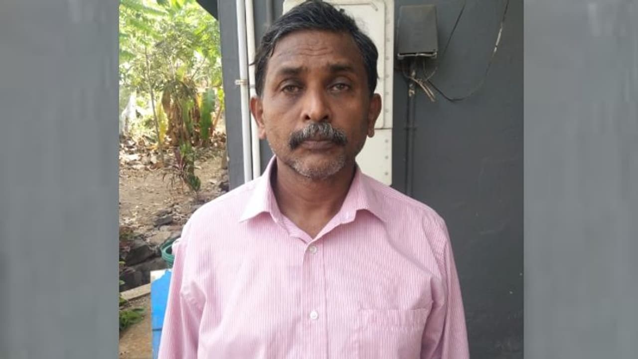 കാറുകൾ മോഷ്ടിച്ച് മറിച്ചുവിറ്റ കേസിലെ പ്രതി പതിമൂന്ന് വർഷത്തിന് ശേഷം പൊലീസ് പിടിയിൽ കാറുകൾ മോഷ്ടിച്ച് മറിച്ചുവിറ്റ കേസിലെ പ്രതി പതിമൂന്ന് വർഷത്തിന് ശേഷം പൊലീസ് പിടിയിൽ