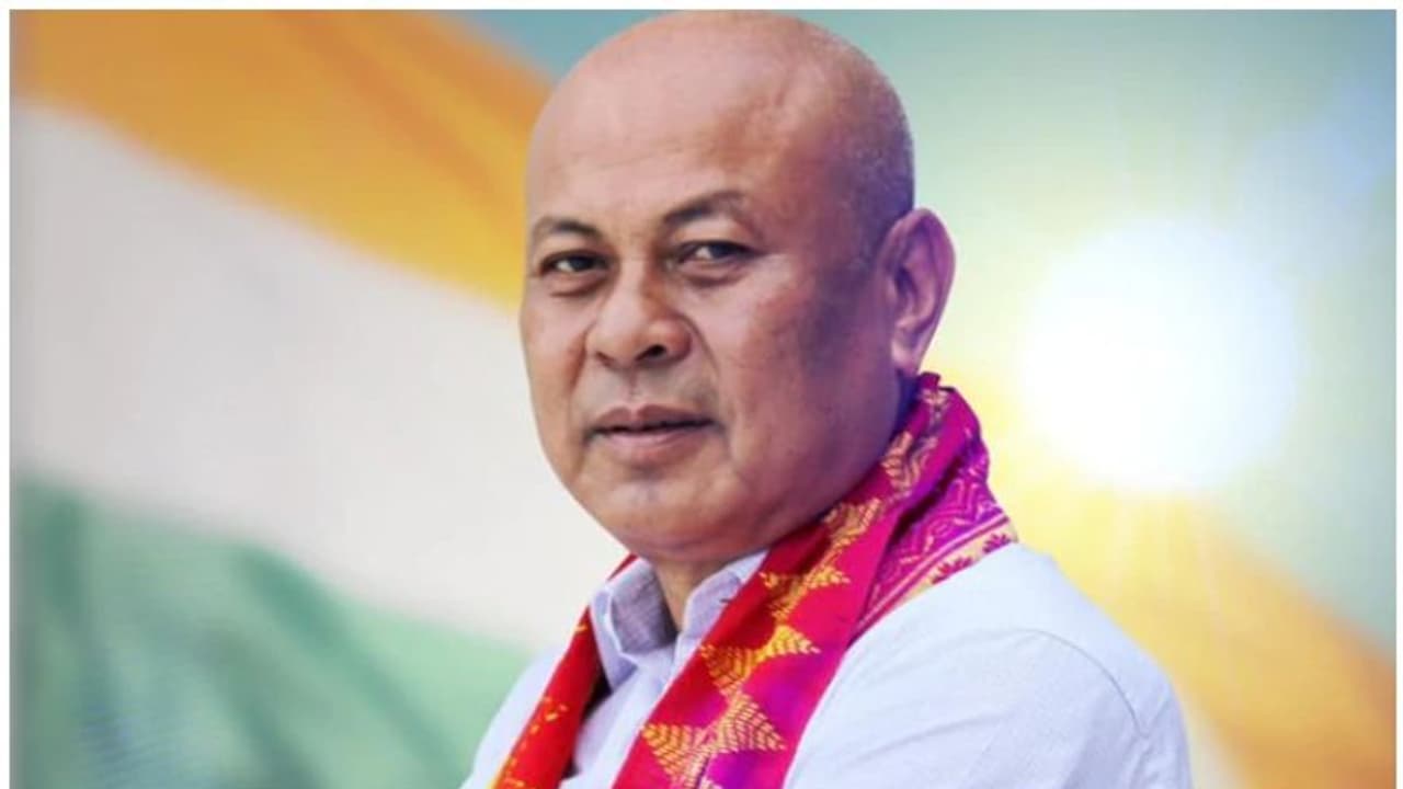 സഖ്യം വിട്ട് ബിപിഎഫ് കോണ്ഗ്രസിനൊപ്പം; അസമില് ബിജെപിക്ക് തിരിച്ചടി സഖ്യം വിട്ട് ബിപിഎഫ് കോണ്ഗ്രസിനൊപ്പം; അസമില് ബിജെപിക്ക് തിരിച്ചടി