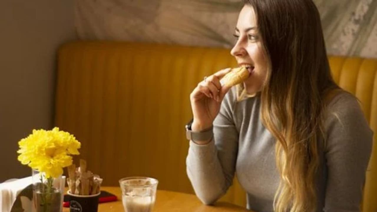 വണ്ണം കുറയ്ക്കാനുള്ള ശ്രമത്തിലാണോ? ഡയറ്റില് ഉള്പ്പെടുത്താം കലോറി കുറഞ്ഞ ഈ സ്നാക്സ്... വണ്ണം കുറയ്ക്കാനുള്ള ശ്രമത്തിലാണോ? ഡയറ്റില് ഉള്പ്പെടുത്താം കലോറി കുറഞ്ഞ ഈ സ്നാക്സ്...