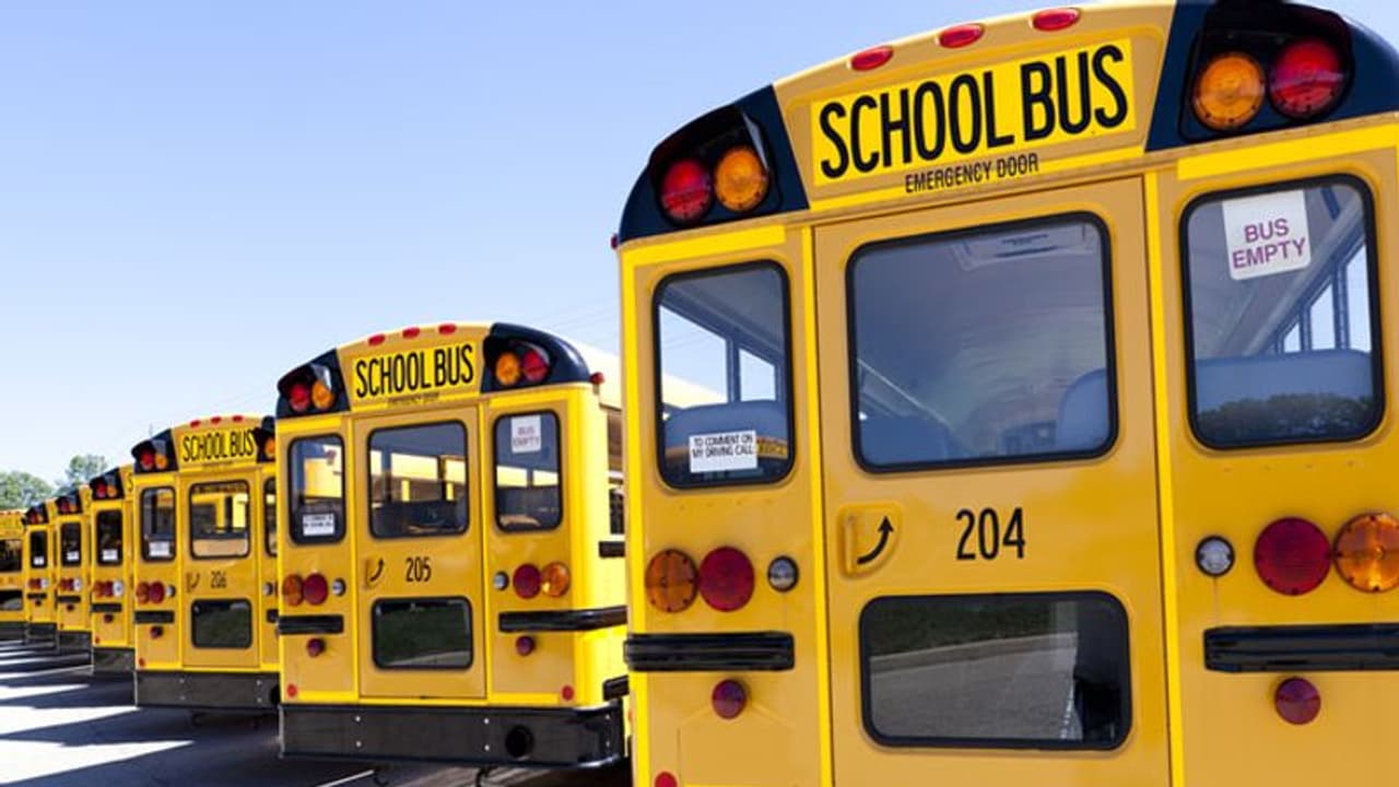 ബെംഗളൂരുവില് സ്കൂൾ ബസിൽ യുവതി ബലാത്സംഗത്തിനിരയായി, പ്രതി ഡ്രൈവർ ബെംഗളൂരുവില് സ്കൂൾ ബസിൽ യുവതി ബലാത്സംഗത്തിനിരയായി, പ്രതി ഡ്രൈവർ