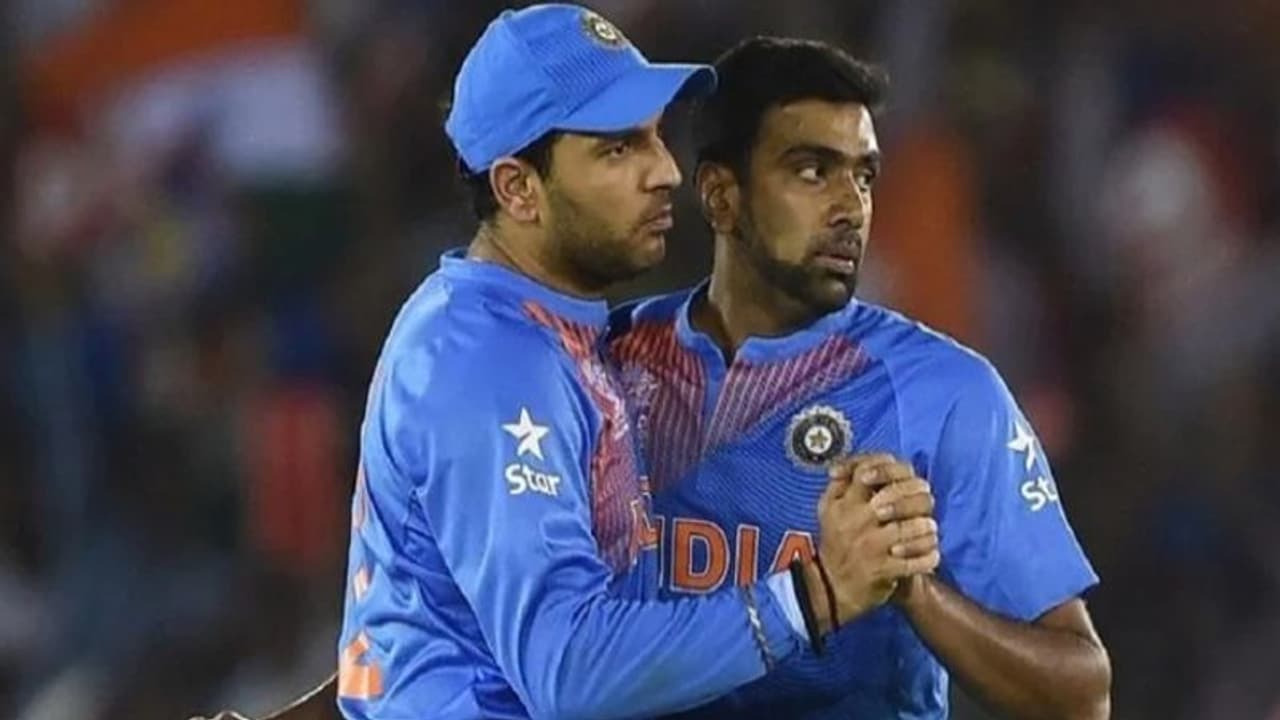 கும்ப்ளே, ஹர்பஜனை உயர்த்தி பேசிய யுவராஜ்..! அஷ்வின் ரியாக்ஷன் கும்ப்ளே, ஹர்பஜனை உயர்த்தி பேசிய யுவராஜ்..! அஷ்வின் ரியாக்ஷன்