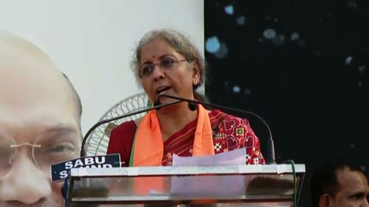 സംസ്ഥാന സർക്കാരിനെതിരെ ആഞ്ഞടിച്ച് നിർമ്മല സീതാരമൻ; കിഫ്ബിക്കെതിരെയും വിമർശനം സംസ്ഥാന സർക്കാരിനെതിരെ ആഞ്ഞടിച്ച് നിർമ്മല സീതാരമൻ; കിഫ്ബിക്കെതിരെയും വിമർശനം