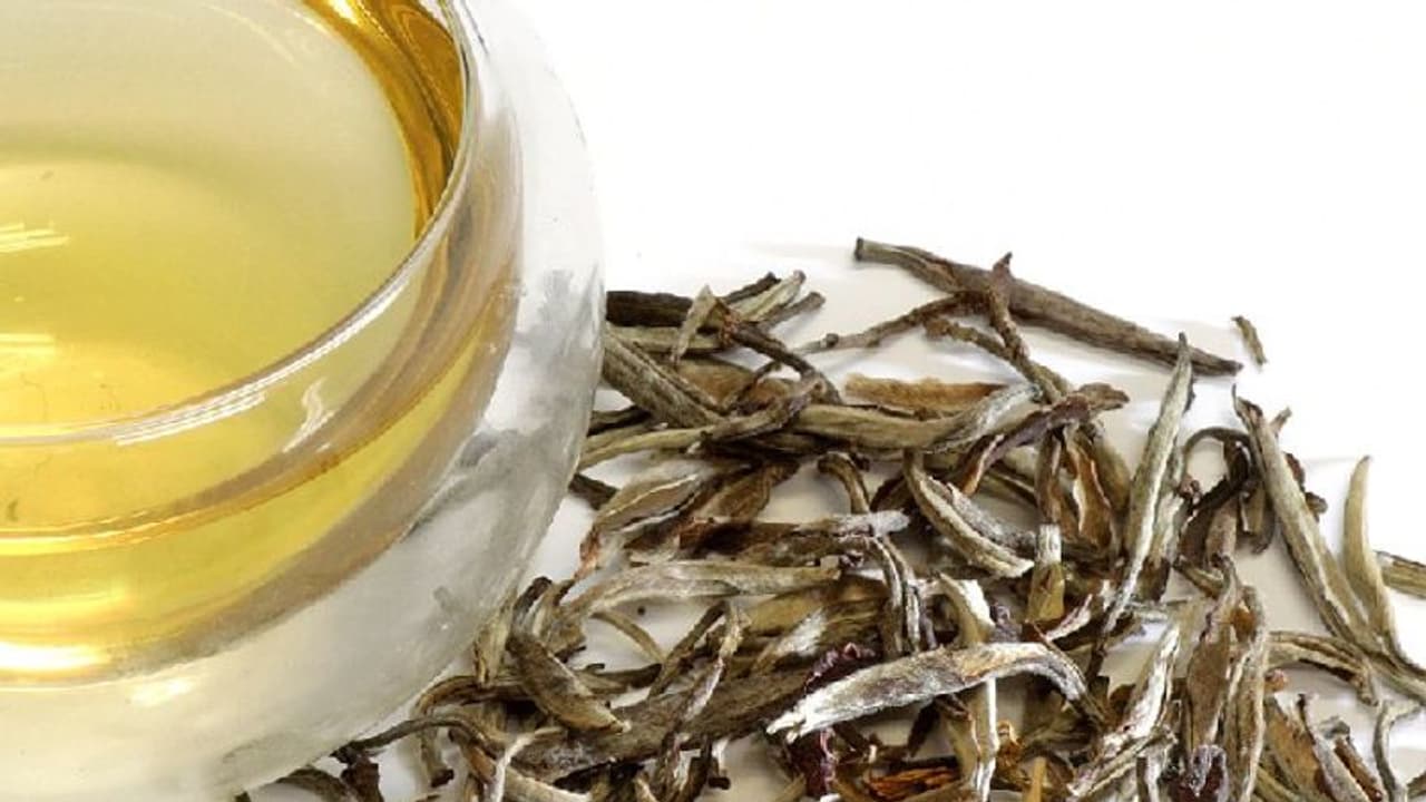 ഒരു കപ്പ് ചായയ്ക്ക് 1000 രൂപ; കേട്ടത് തെറ്റിയില്ല ആയിരം തന്നെ! ഒരു കപ്പ് ചായയ്ക്ക് 1000 രൂപ; കേട്ടത് തെറ്റിയില്ല ആയിരം തന്നെ!