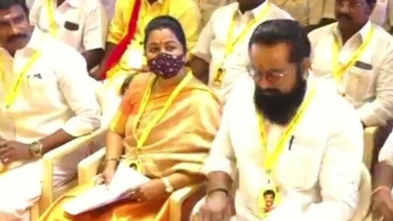 #BREAKING வேளச்சேரி தொகுதியில் ராதிகா போட்டி... ச.ம.க. பொதுக்குழு கூட்டத்தில் அதிரடி அறிவிப்பு...! #BREAKING வேளச்சேரி தொகுதியில் ராதிகா போட்டி... ச.ம.க. பொதுக்குழு கூட்டத்தில் அதிரடி அறிவிப்பு...!