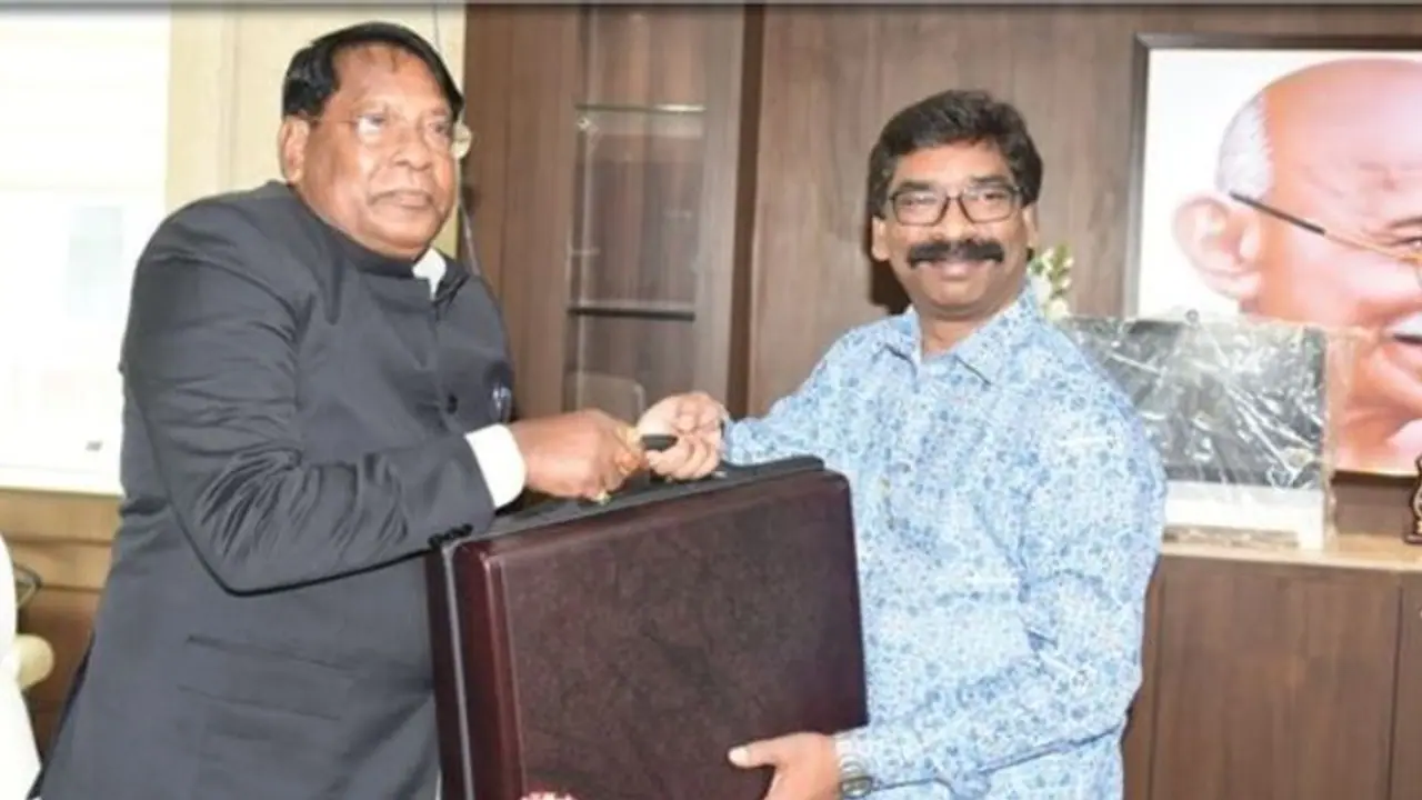 Jharkhand Budget 2022: पिछली साल कैसा था हेमंत सोरन सरकार का बजट, इस बार क्या है तैयारी,विपक्ष की क्या है मांग