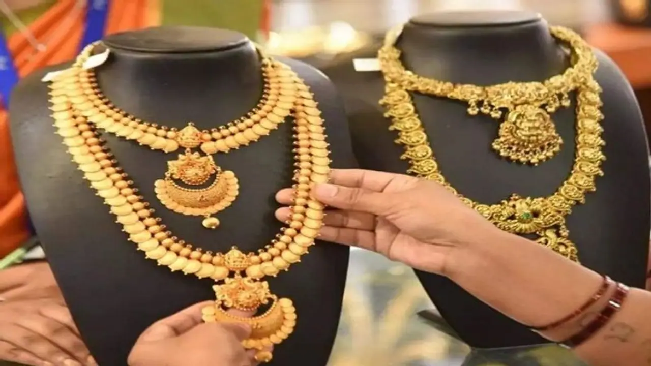 gold rate today: உச்சத்தில் தங்கம் விலை! சவரன் மீண்டும் ரூ.38ஆயிரத்தைக் கடந்தது: இன்றைய நிலவரம் என்ன? gold rate today: உச்சத்தில் தங்கம் விலை! சவரன் மீண்டும் ரூ.38ஆயிரத்தைக் கடந்தது: இன்றைய நிலவரம் என்ன?