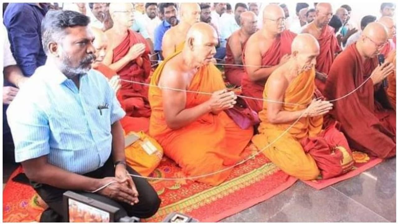 மத ரீதியான பதற்றத்தை கிளப்பத் தயாராகும் தொல்.திருமாவளவன்... தடை செய்யுமா தேர்தல் ஆணையம்..? மத ரீதியான பதற்றத்தை கிளப்பத் தயாராகும் தொல்.திருமாவளவன்... தடை செய்யுமா தேர்தல் ஆணையம்..?