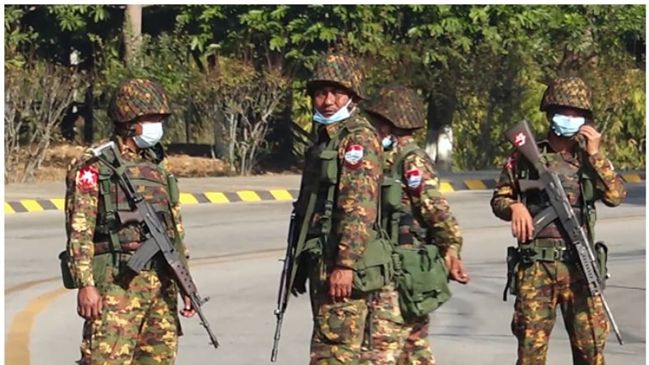 മ്യാൻമറിൽ വീണ്ടും നരനായാട്ട്? 38 പ്രക്ഷോഭകാരികളെ വെടിവെച്ചുകൊന്നെന്ന് റിപ്പോർട്ട് മ്യാൻമറിൽ വീണ്ടും നരനായാട്ട്? 38 പ്രക്ഷോഭകാരികളെ വെടിവെച്ചുകൊന്നെന്ന് റിപ്പോർട്ട്