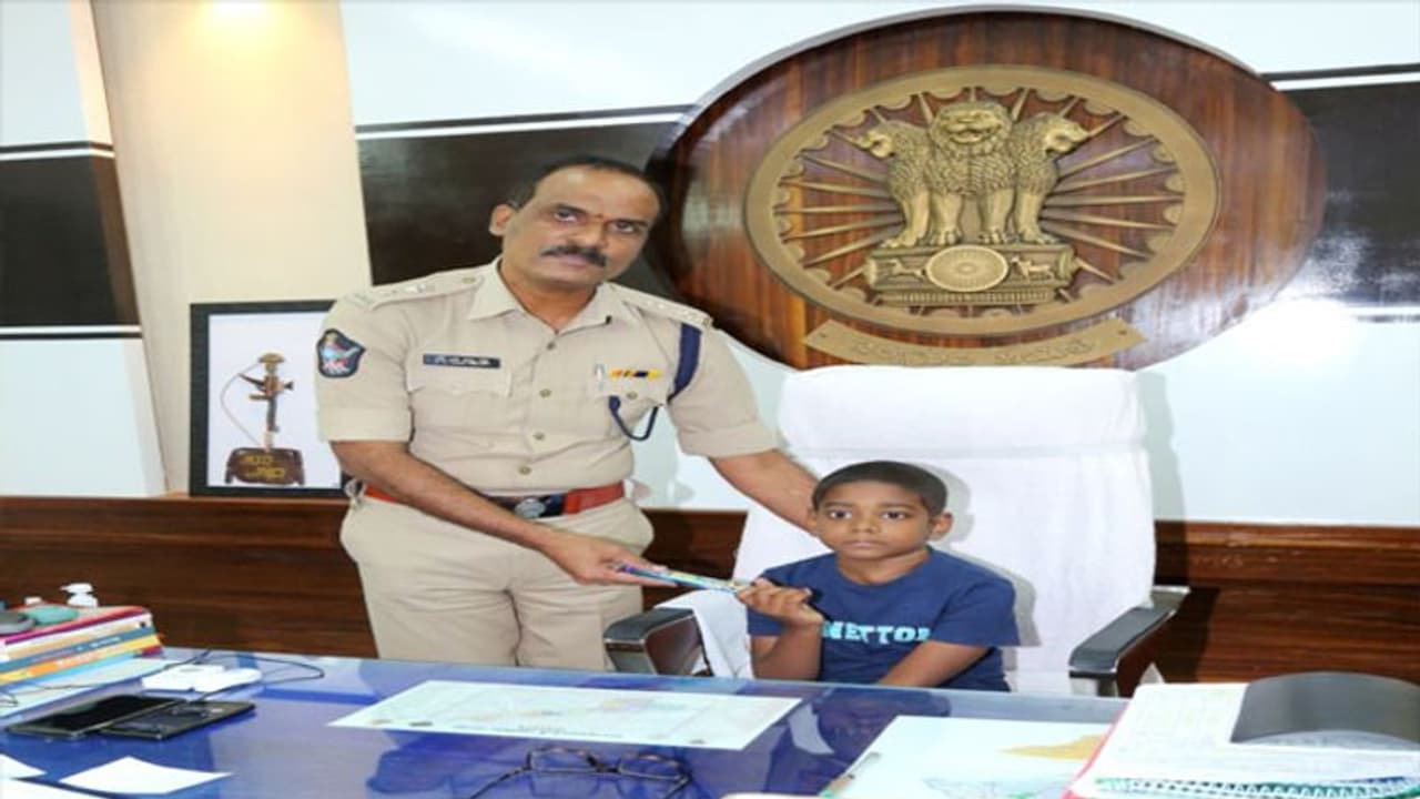 గుంటూరు అర్బన్ ఎస్పీగా బాలుడు..!