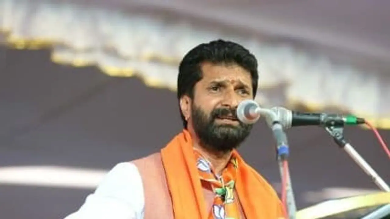 ಇಂದಿರಾ, ನೆಹರು ಹೆಸರಲ್ಲಿ ಬಾರ್ ತೆರೆಯಲಿ: ರವಿ ಇಂದಿರಾ, ನೆಹರು ಹೆಸರಲ್ಲಿ ಬಾರ್ ತೆರೆಯಲಿ: ರವಿ