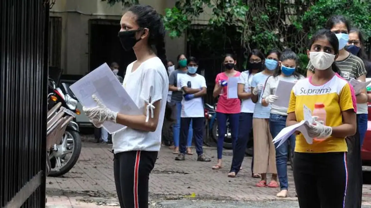 ಬೆಂಗಳೂರು ಉತ್ತರ ವಿವಿ ಪರೀಕ್ಷೆ ರದ್ದಿಲ್ಲ: ಧಾರವಾಡ ವಿವಿ ಪರೀಕ್ಷೆ ಮುಂದೂಡಿಕೆ, SSLC ಕಥೆ? ಬೆಂಗಳೂರು ಉತ್ತರ ವಿವಿ ಪರೀಕ್ಷೆ ರದ್ದಿಲ್ಲ: ಧಾರವಾಡ ವಿವಿ ಪರೀಕ್ಷೆ ಮುಂದೂಡಿಕೆ, SSLC ಕಥೆ?