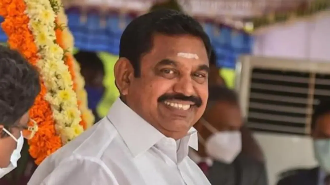 വീട്ടമ്മമാർക്ക് പ്രതിമാസം 1000 എന്ന് സ്റ്റാലിൻ; 1500 നൽകുമെന്ന് പളനിസ്വാമി, പ്രതിവർഷം 6 ​ഗ്യാസ് സിലിണ്ടറുകളും