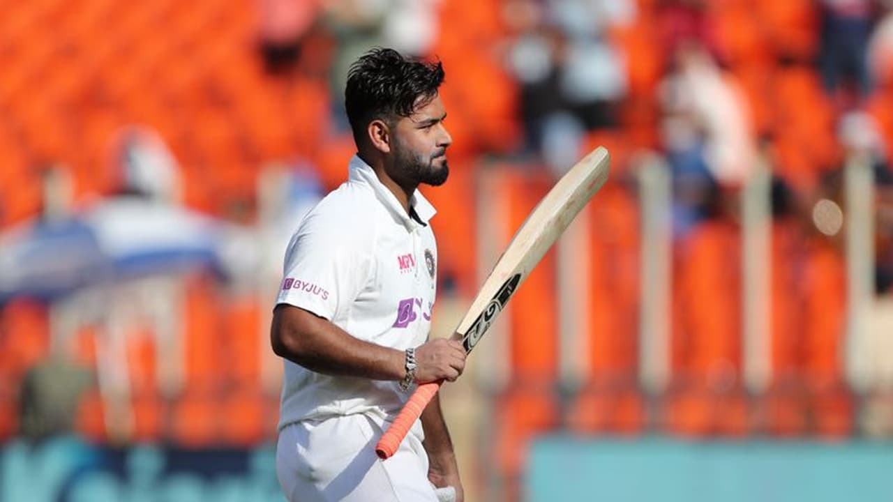 India vs South Africa: ऋषभ पंत ने जमाया टेस्ट करियर का 8वां अर्धशतक, विराट के साथ की महत्वपूर्ण साझेदारी India vs South Africa: ऋषभ पंत ने जमाया टेस्ट करियर का 8वां अर्धशतक, विराट के साथ की महत्वपूर्ण साझेदारी