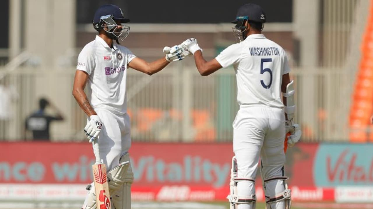 వాషింగ్టన్ సుందర్ బ్యాడ్లక్... 4 పరుగుల దూరంలో సెంచరీ మిస్... అక్షర్ పటేల్ రనౌట్తో... వాషింగ్టన్ సుందర్ బ్యాడ్లక్... 4 పరుగుల దూరంలో సెంచరీ మిస్... అక్షర్ పటేల్ రనౌట్తో...