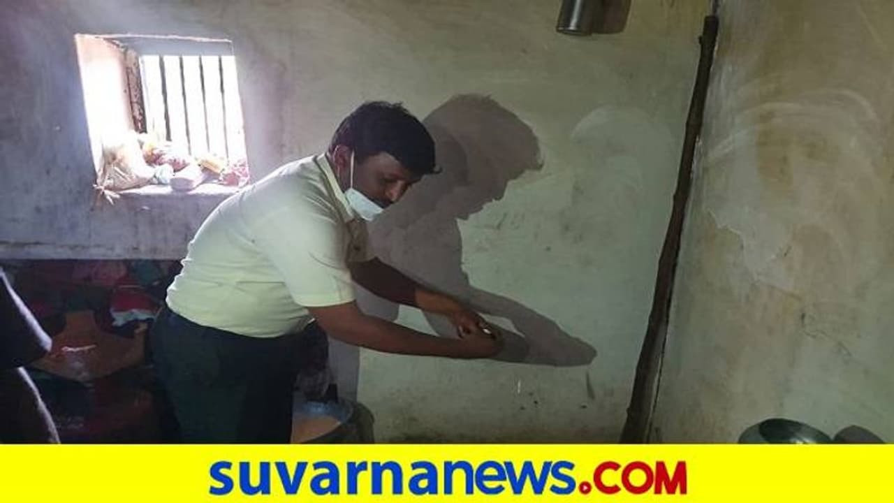 ಮುಂಡರಗಿ: ದಲಿತರು ಚಹಾ ಕುಡಿದ ಕಪ್‌ ತೊಳೆದ ತಹಸೀಲ್ದಾರ್‌