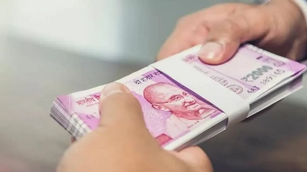 சந்தேகத்திற்கிடமான பணப் பரிவர்த்தனைகளை கண்காணிக்க உத்தரவு.. அரசியல் கட்சிகளுக்கு ஆப்பு. சந்தேகத்திற்கிடமான பணப் பரிவர்த்தனைகளை கண்காணிக்க உத்தரவு.. அரசியல் கட்சிகளுக்கு ஆப்பு.