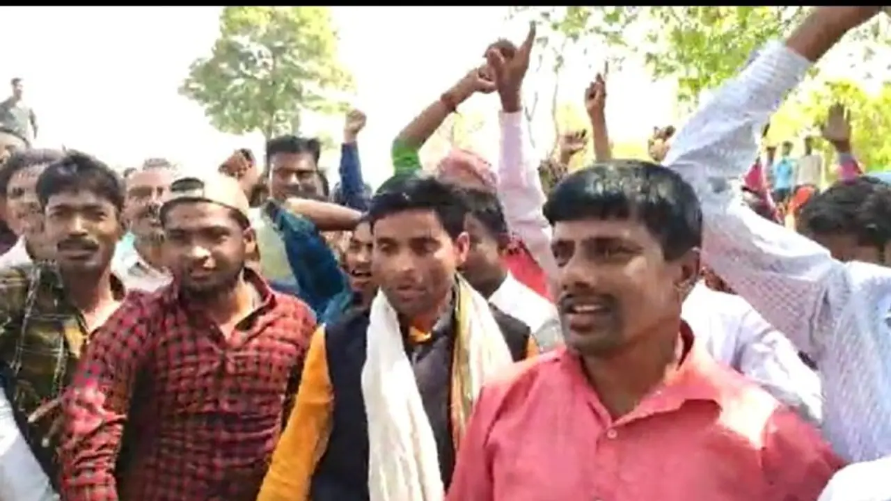 মোদীর ব্রিগেড বয়কট,নরহরি মাহাতোর প্রার্থী পদ প্রত্যাহারের দাবিতে আন্দোলনে স্থানীয় বিজেপি নেতৃত্ব মোদীর ব্রিগেড বয়কট,নরহরি মাহাতোর প্রার্থী পদ প্রত্যাহারের দাবিতে আন্দোলনে স্থানীয় বিজেপি নেতৃত্ব