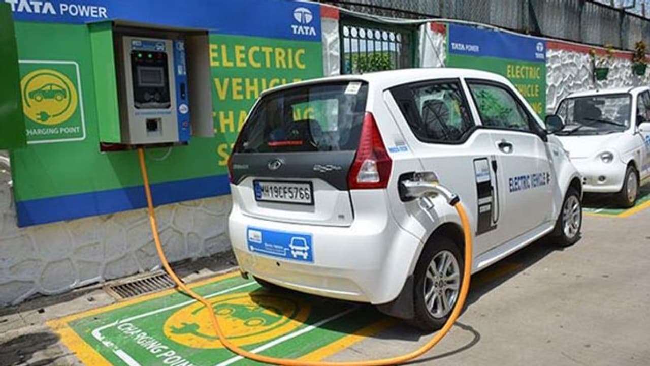 ಆರ್‌ಟಿಒ ಕಚೇರಿ, ಹೈವೇಲಿ ಇ.ವಿ.ಚಾರ್ಜಿಂಗ್ ಕೇಂದ್ರ: ಎಲೆಕ್ಟ್ರಿಕ್‌ ವಾಹನಗಳ ಸಂಖ್ಯೆ ಹೆಚ್ಚಿಸಲು ಸಾರಿಗೆ ಇಲಾಖೆ ಕ್ರಮ