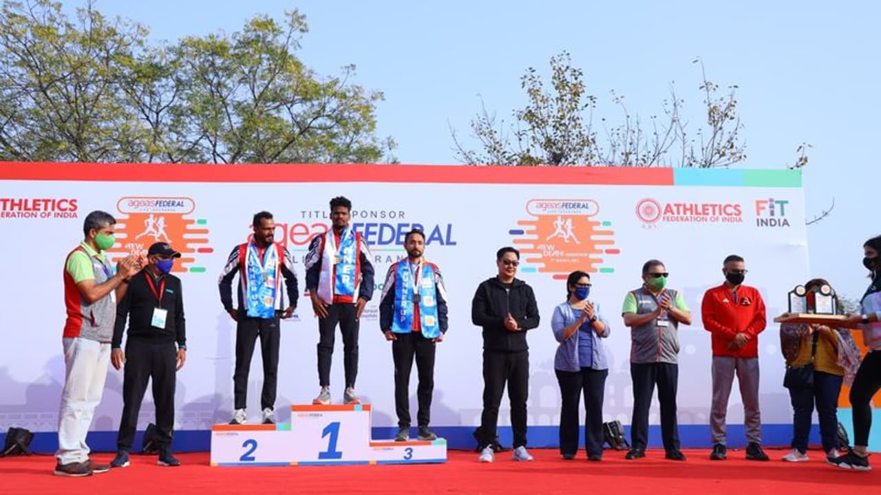 ನವದೆಹಲಿ ಮ್ಯಾರಾಥಾನ್ ಗೆದ್ದ ಶ್ರೀನು ಬುಗಥಾ, ಸುಧಾ ಸಿಂಗ್! ನವದೆಹಲಿ ಮ್ಯಾರಾಥಾನ್ ಗೆದ್ದ ಶ್ರೀನು ಬುಗಥಾ, ಸುಧಾ ಸಿಂಗ್!