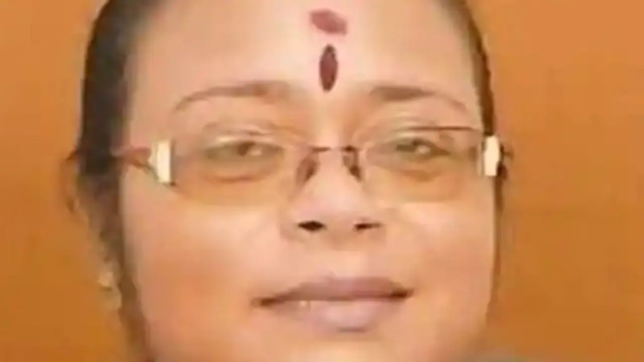 তৃণমূল ছেড়ে বিজেপিতে গিয়েও শিকে ছিড়ল না, এখনও অপেক্ষার প্রহরে সোনালি গুহরা