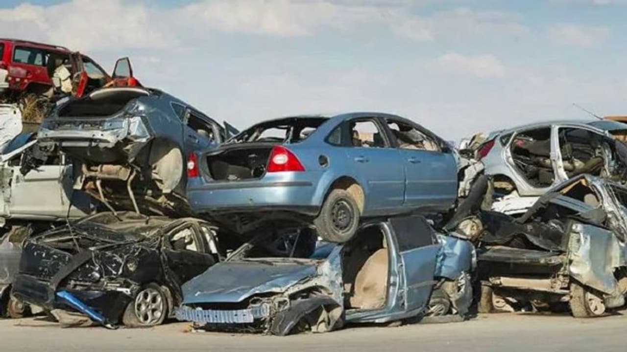 ചൈന മുതല്‍ റഷ്യ വരെ; പണ്ടുപണ്ടേ ഈ രാജ്യങ്ങളില്‍ വണ്ടി പൊളിക്കല്‍ തുടങ്ങിയിരുന്നു!