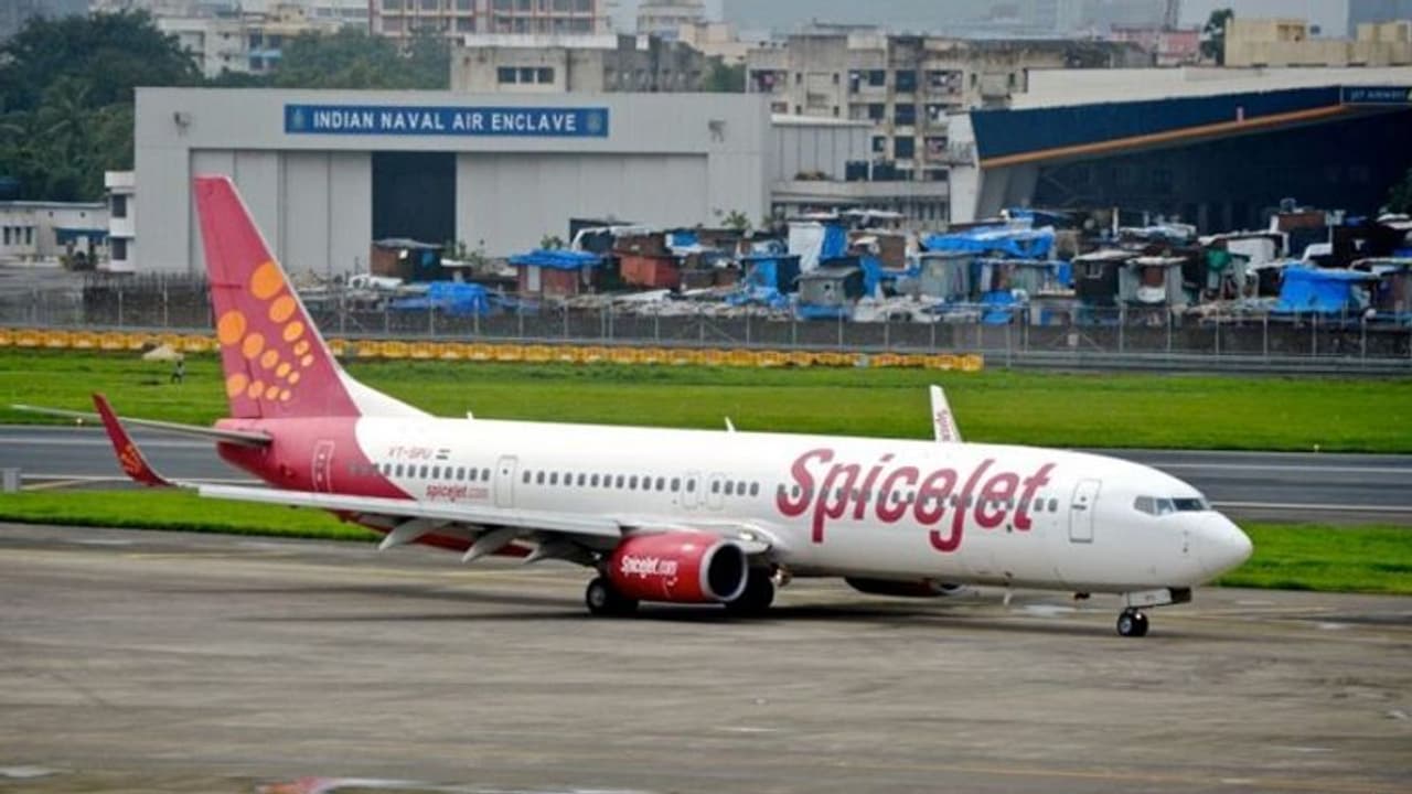 spicejet:spicejet share: ஸ்பைஸ்ஜெட்டுக்கு கட்டம் சரியில்ல! பங்குமதிப்பு 7% வீழ்ச்சி:52 வாரங்களில் இல்லாத சரிவு