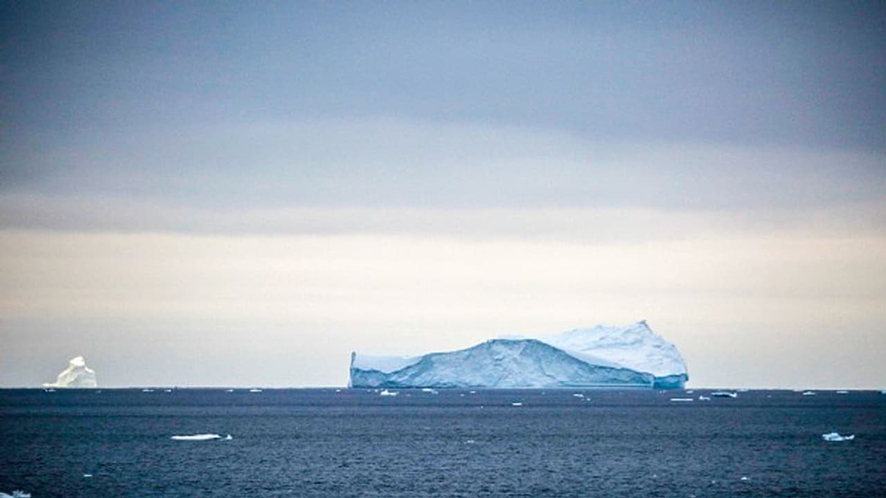 പഠിച്ചത് മാറ്റിപ്പറയേണ്ടി വന്നേക്കും; ലോകത്ത് സമുദ്രങ്ങള് നാല് അല്ല, അഞ്ച്; പുതിയ വഴിത്തിരിവ് ഇങ്ങനെ പഠിച്ചത് മാറ്റിപ്പറയേണ്ടി വന്നേക്കും; ലോകത്ത് സമുദ്രങ്ങള് നാല് അല്ല, അഞ്ച്; പുതിയ വഴിത്തിരിവ് ഇങ്ങനെ