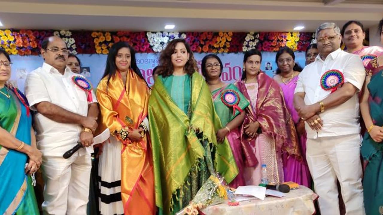 బిగ్ బాస్ ఫేమ్ హరికకు తెలంగాణా ప్రభుత్వ అరుదైన గౌరవం!