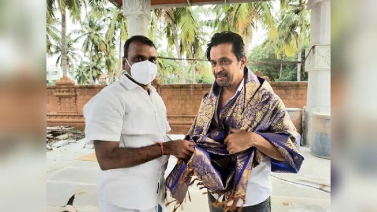 பாஜகவில் இணைகிறாரா நடிகர் அர்ஜுன்?... மாநில தலைவர் எல்.முருகன் உடன் திடீர் சந்திப்பு...! பாஜகவில் இணைகிறாரா நடிகர் அர்ஜுன்?... மாநில தலைவர் எல்.முருகன் உடன் திடீர் சந்திப்பு...!