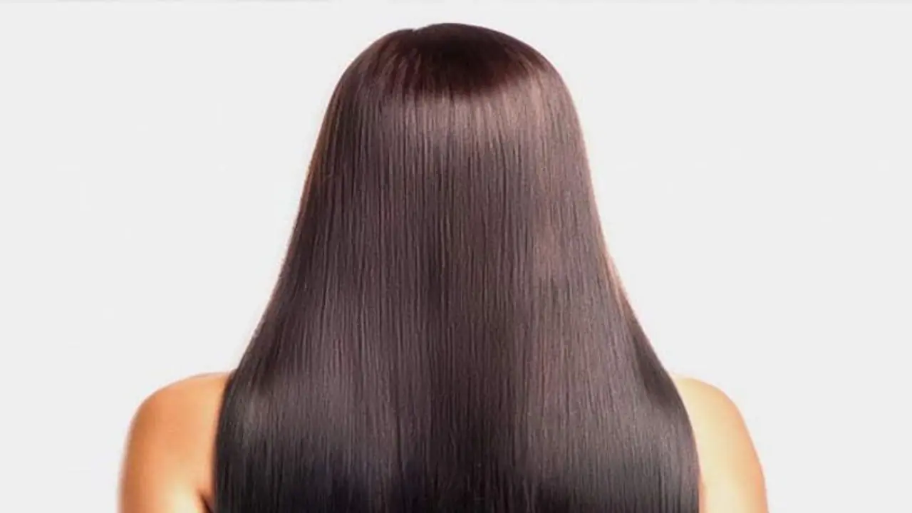 চুল স্ট্রেটনিংয়ের জন্য পার্লারে যেতে হবে না, প্রাকৃতিকভাবে চুল সোজা করতে ঘরেই করুন এই কাজটি চুল স্ট্রেটনিংয়ের জন্য পার্লারে যেতে হবে না, প্রাকৃতিকভাবে চুল সোজা করতে ঘরেই করুন এই কাজটি