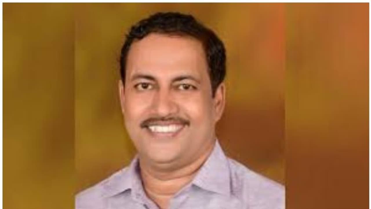 മഞ്ചേശ്വരത്തും സിപിഎമ്മിൽ തർക്കം; കെ ആർ ജയാനന്ദൻ്റെ പേര് മണ്ഡലം കമ്മിറ്റി തള്ളി മഞ്ചേശ്വരത്തും സിപിഎമ്മിൽ തർക്കം; കെ ആർ ജയാനന്ദൻ്റെ പേര് മണ്ഡലം കമ്മിറ്റി തള്ളി