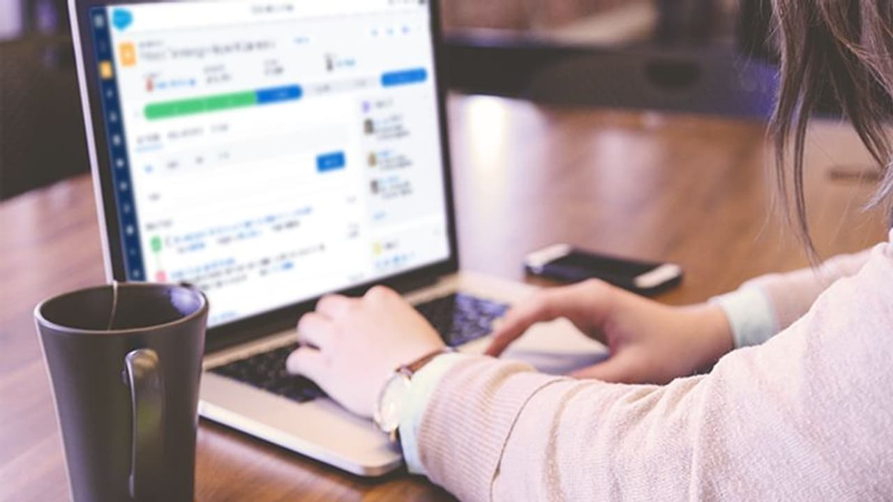 ಗಂಗಾವತಿ: ರೈತರಿಗೆ ಅಂತರ್ಜಾಲ ಮೂಲಕ ತರಬೇತಿ ಗಂಗಾವತಿ: ರೈತರಿಗೆ ಅಂತರ್ಜಾಲ ಮೂಲಕ ತರಬೇತಿ