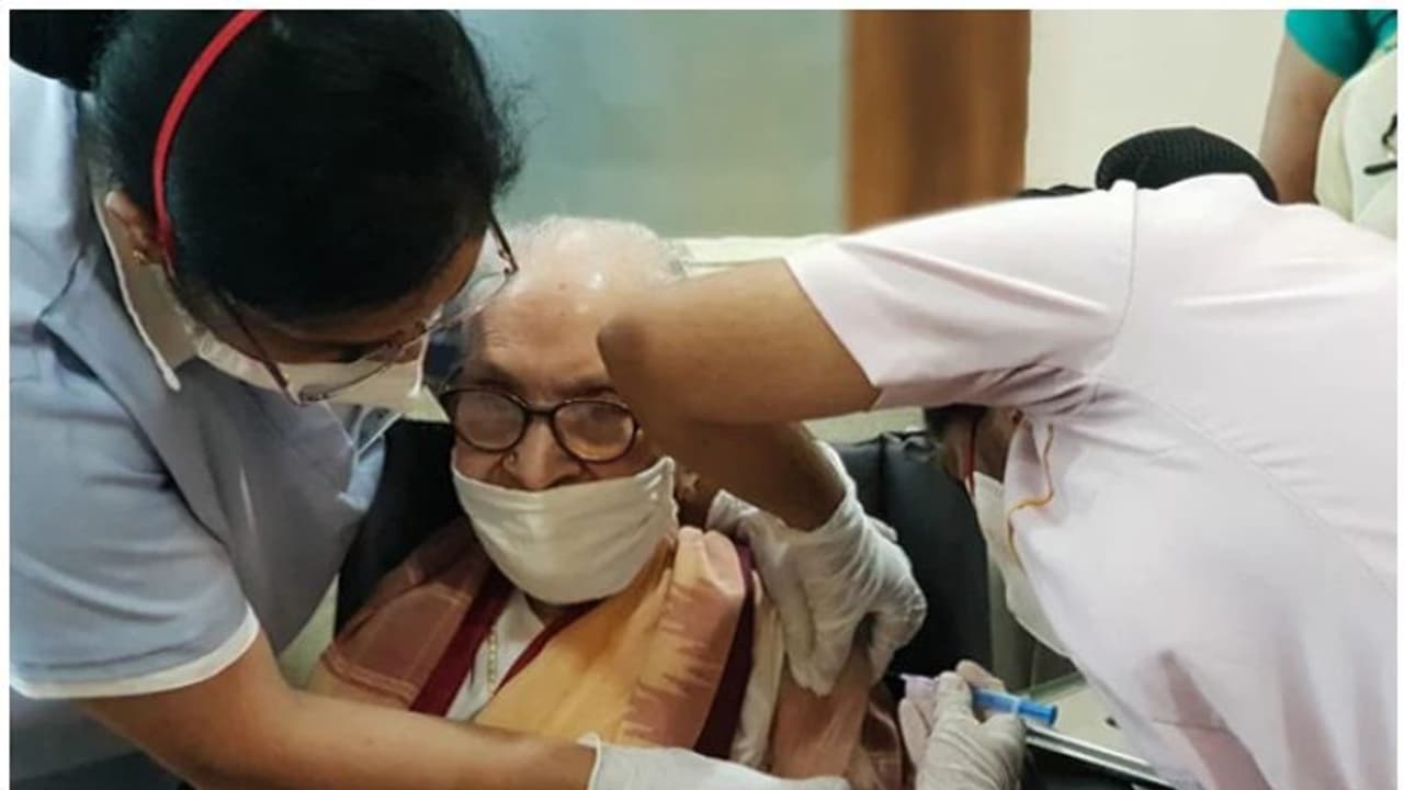 കൊവിഡ് വാക്സിൻ സ്വീകരിച്ച ഇന്ത്യയിലെ ഏറ്റവും പ്രായം കൂടിയ വനിതയായി 103 വയസ്സുള്ള കാമേശ്വരി