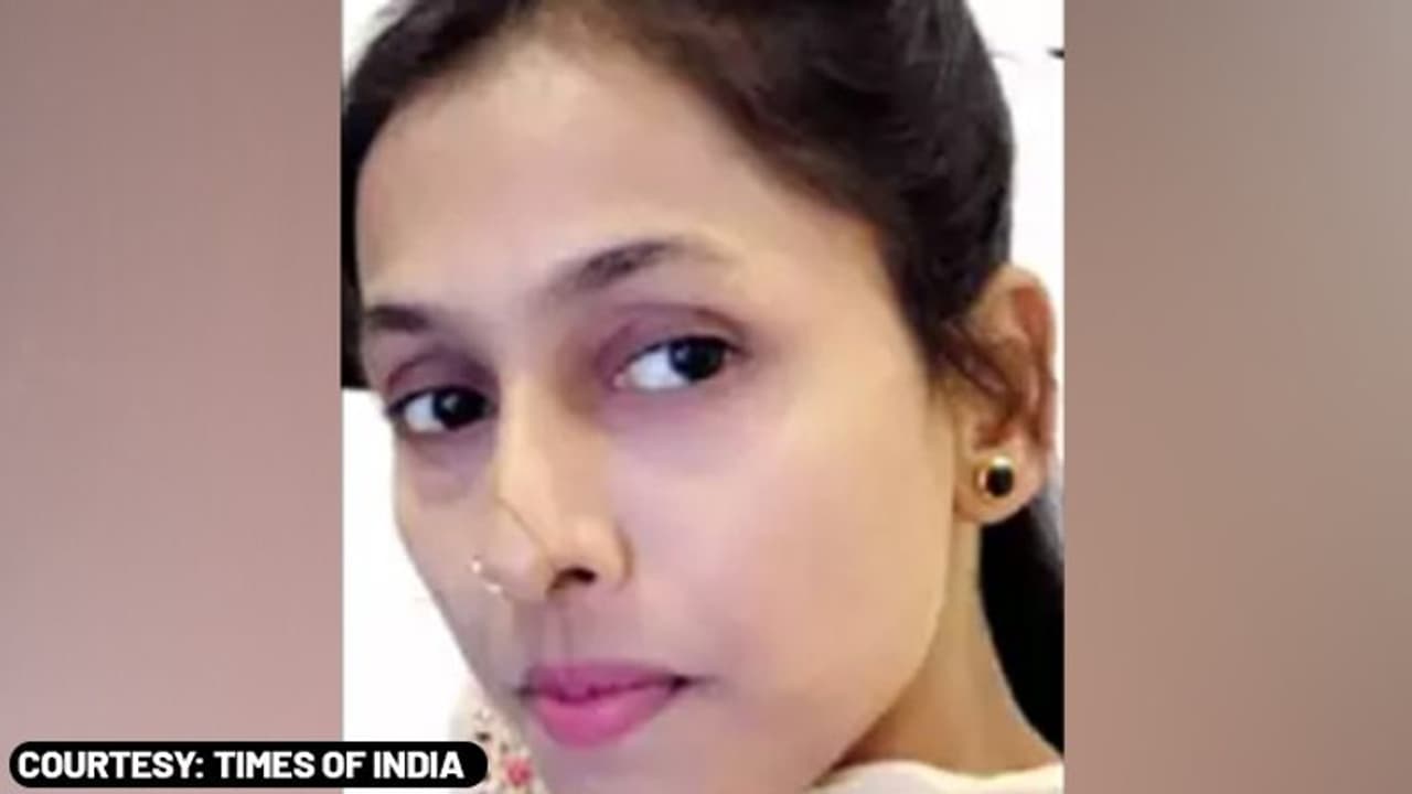 Uttar Pradesh: Muslim woman being trained to take up role as a UPSRTC bus driver Uttar Pradesh: Muslim woman being trained to take up role as a UPSRTC bus driver