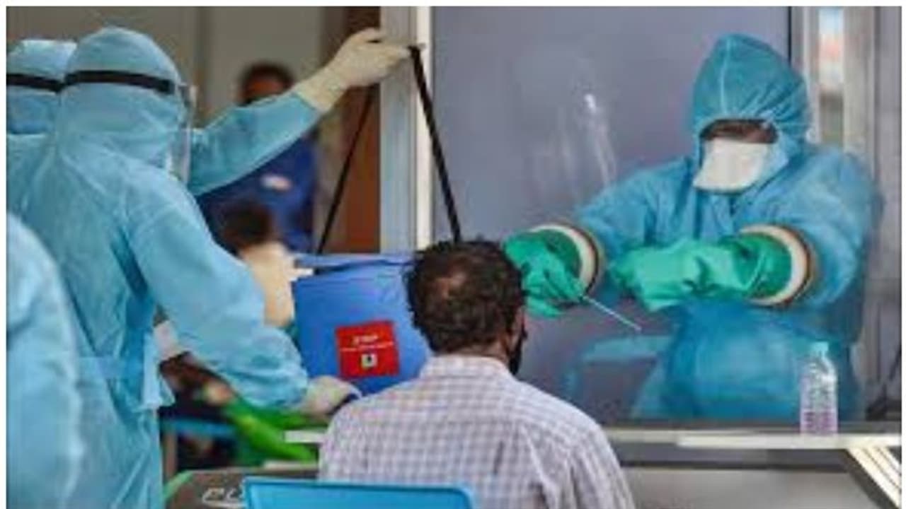 Covid 19|വാക്സീനെടുത്തിട്ടും കൊവിഡ് ബാധിതർ കൂടുന്നു; പ്രതിരോധശേഷി കുറയുന്നോ? Covid 19|വാക്സീനെടുത്തിട്ടും കൊവിഡ് ബാധിതർ കൂടുന്നു; പ്രതിരോധശേഷി കുറയുന്നോ?