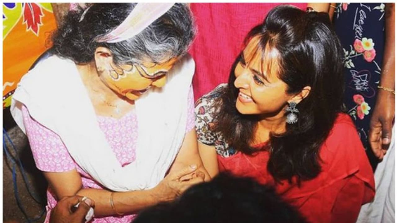 'എന്റെ സൂപ്പർസ്റ്റാർ വീണ്ടും തെളിയിച്ചു', വളരെ അഭിമാനിക്കുന്നു അമ്മേയെന്ന് മഞ്ജു വാര്യര് 'എന്റെ സൂപ്പർസ്റ്റാർ വീണ്ടും തെളിയിച്ചു', വളരെ അഭിമാനിക്കുന്നു അമ്മേയെന്ന് മഞ്ജു വാര്യര്